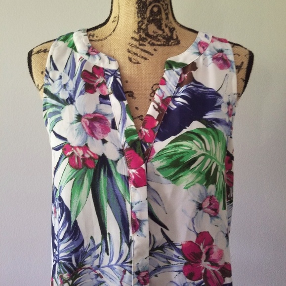 Sanctuary Tops - 🆕️ NWOT Sanctuary | Floral Sleeveless Blouse